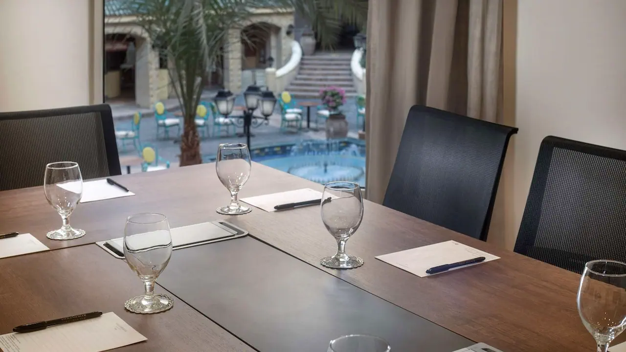 الفندق شتيجنبرجر نايل بالاس - الأقصر